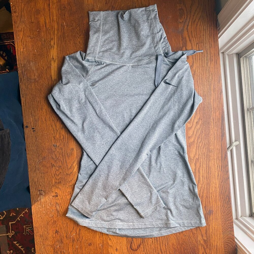 Gray Nike Turtle Neck Dri Fit Long Sleeve Shirt, XL